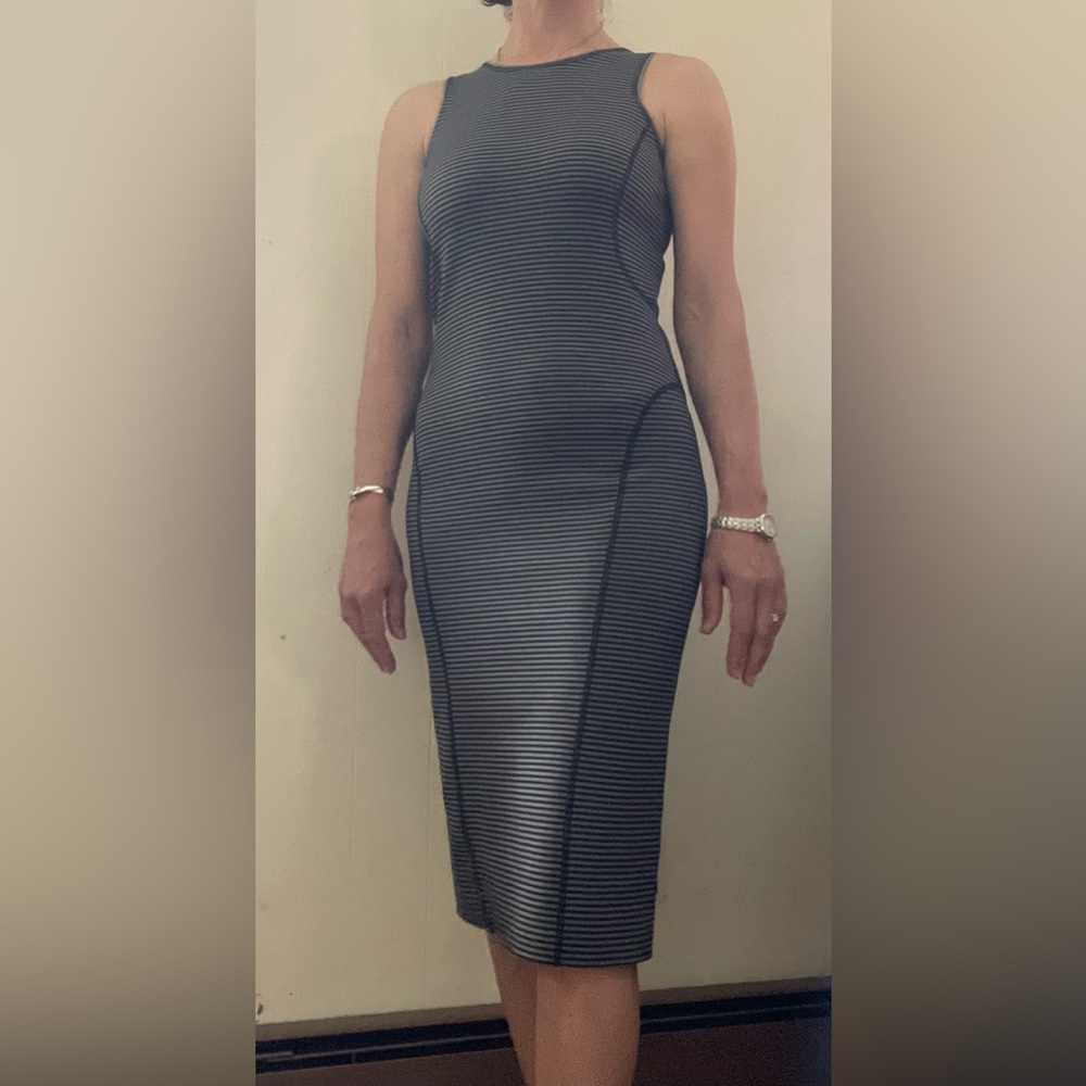 Banana Republic dress. Size small.